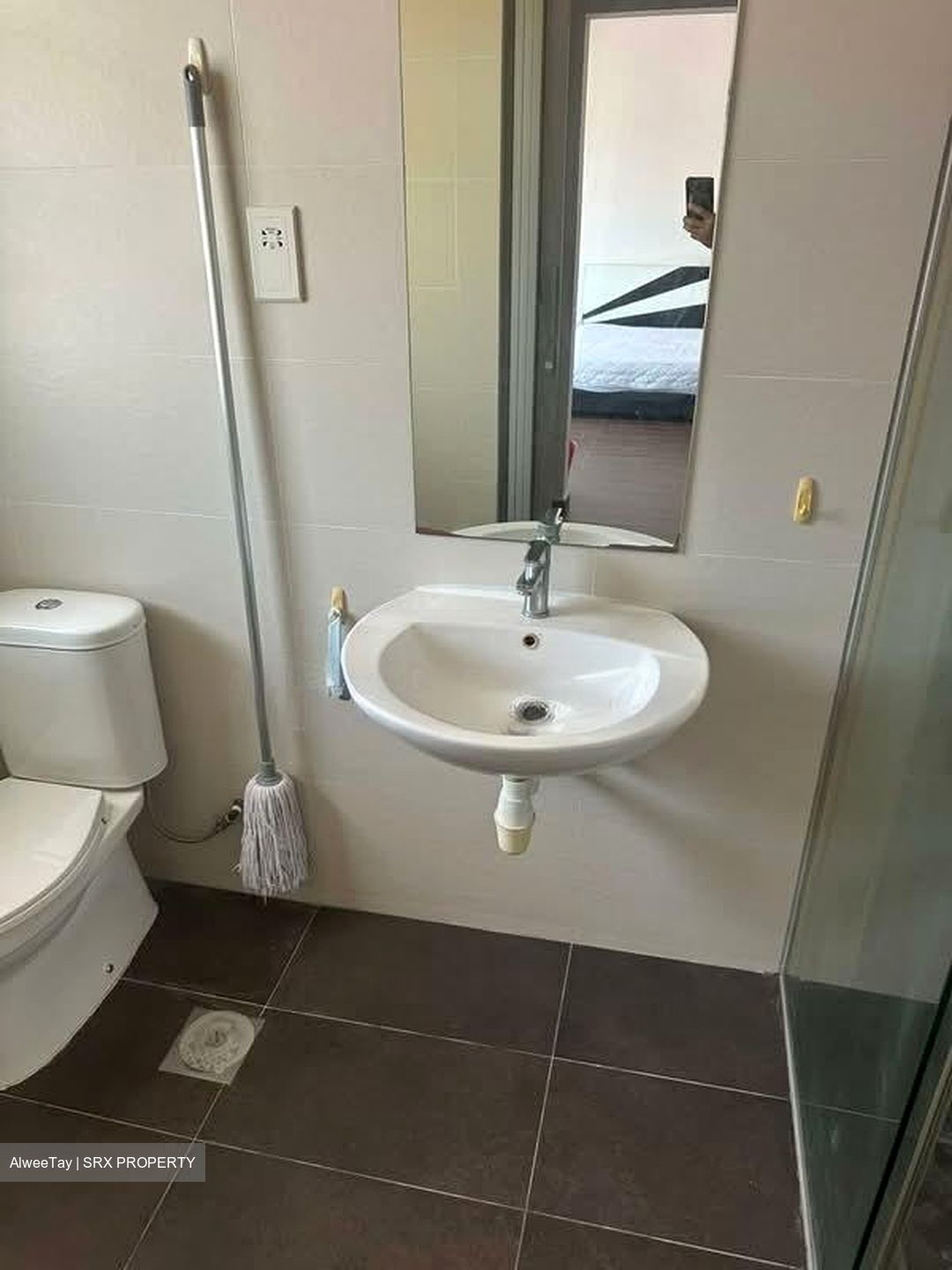 Sunbird Park (D16), Terrace #565670081